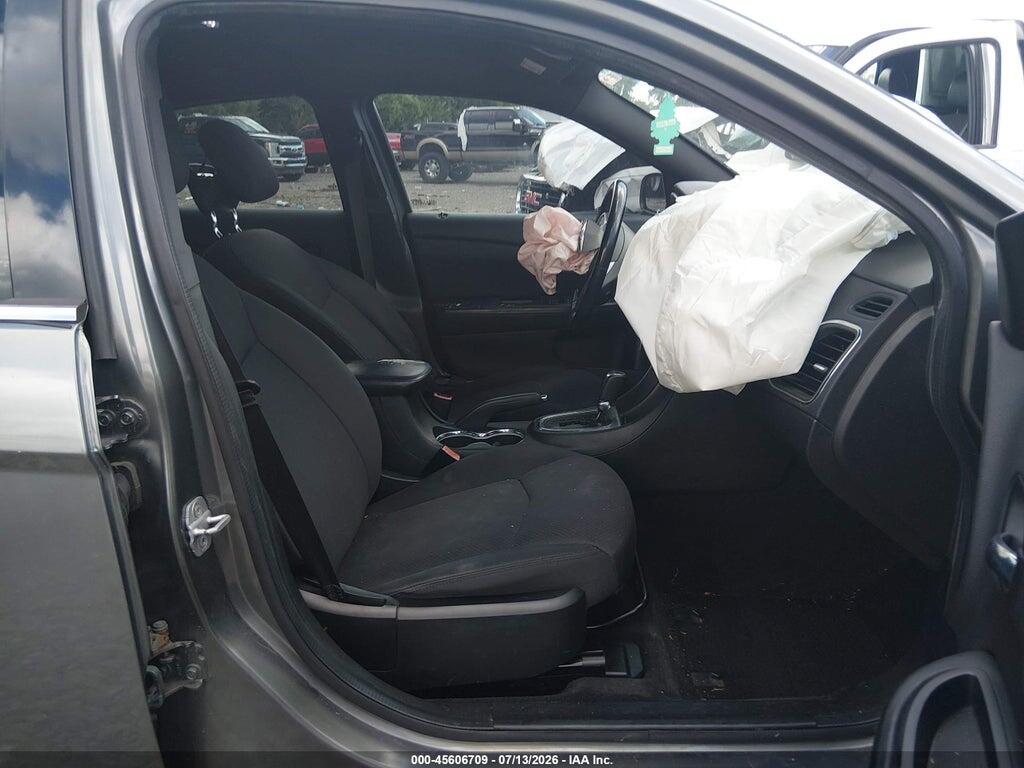 1C3CCBBB9DN696062 2013 CHRYSLER 200 photo no. 5