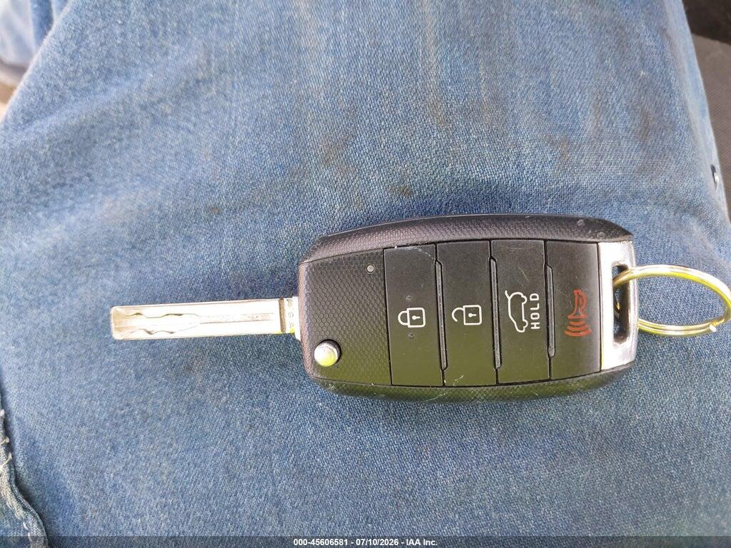 KNDJN2A22G7274352 2016 KIA SOUL photo no. 11