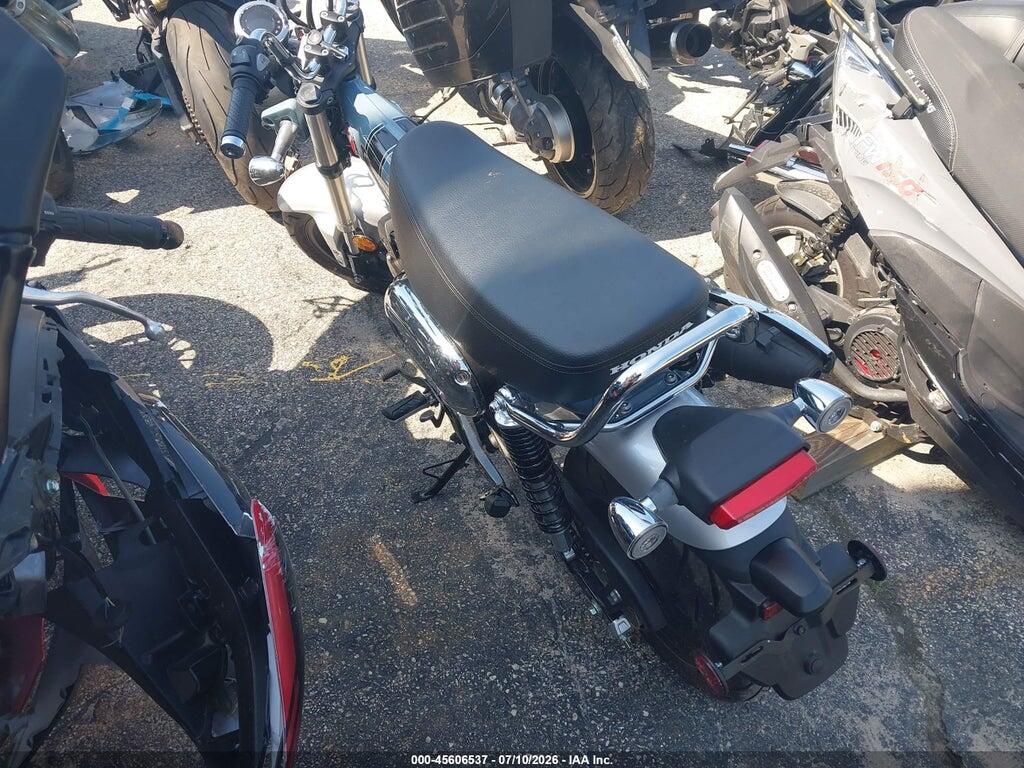 MLHJB0656S5001075 2025 HONDA ST125 photo no. 3