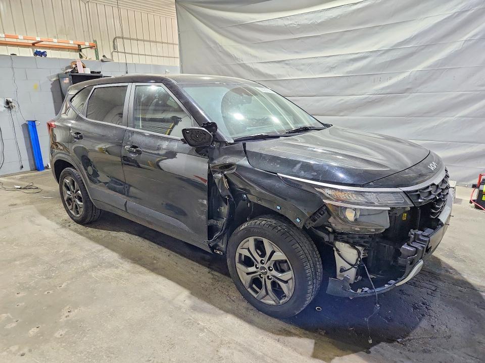 2024 KIA SELTOS LX — Фото 4 из 14