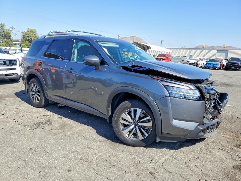 2024 NISSAN PATHFINDER SL — Фото 4 из 13