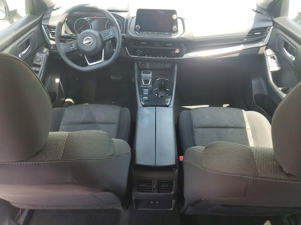 2024 NISSAN ROGUE SV — Фото 8 из 13
