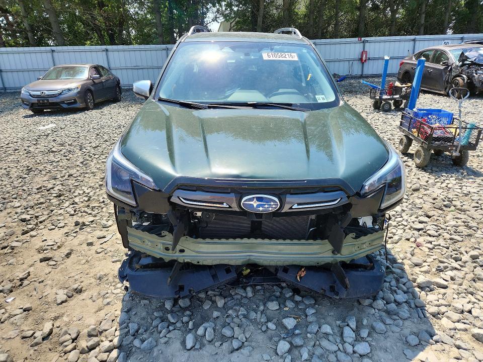 2024 SUBARU FORESTER TOURING — Фото 5 из 14
