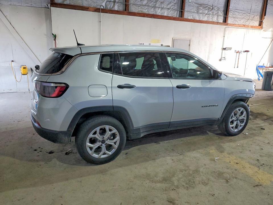 2025 JEEP COMPASS SPORT — Фото 3 из 13