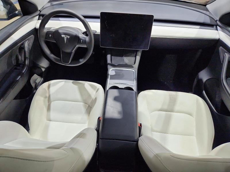 2024 TESLA MODEL Y — Фото 8 из 12
