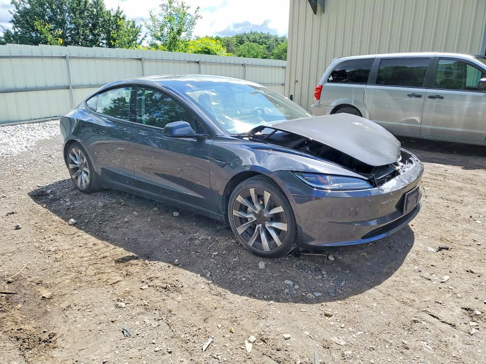 2024 TESLA 3 — Фото 4 из 12
