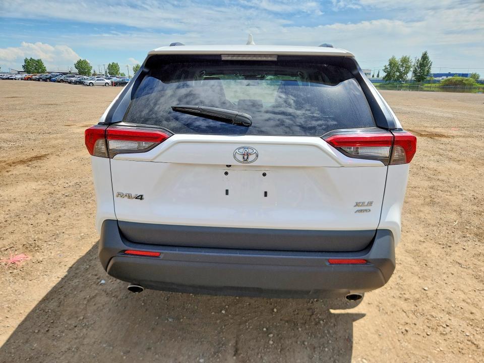 2024 TOYOTA RAV4 XLE — Фото 6 из 13
