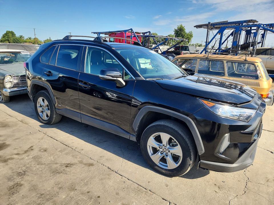 2024 TOYOTA RAV4 LE — Фото 4 из 13