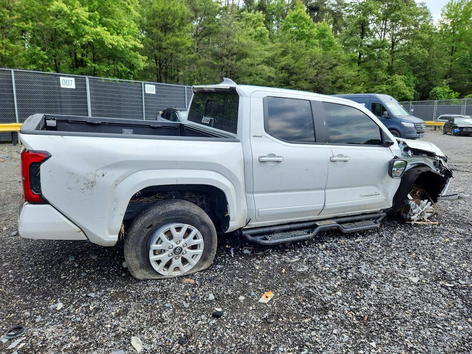 2024 TOYOTA TACOMA SR5 — Фото 3 из 12