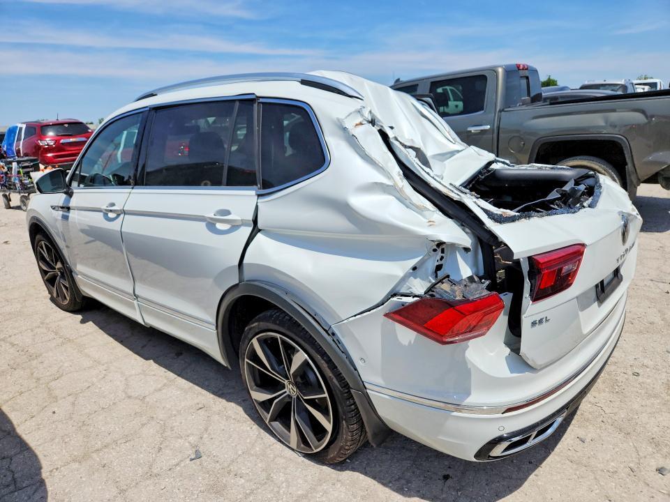 2024 VOLKSWAGEN TIGUAN — Фото 2 из 13
