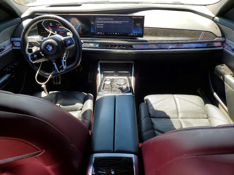 2023 BMW 740 I — Фото 8 из 12