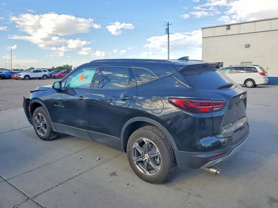 2023 CHEVROLET BLAZER 2LT — Фото 2 из 12