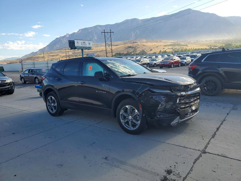 2023 CHEVROLET BLAZER 2LT — Фото 4 из 12