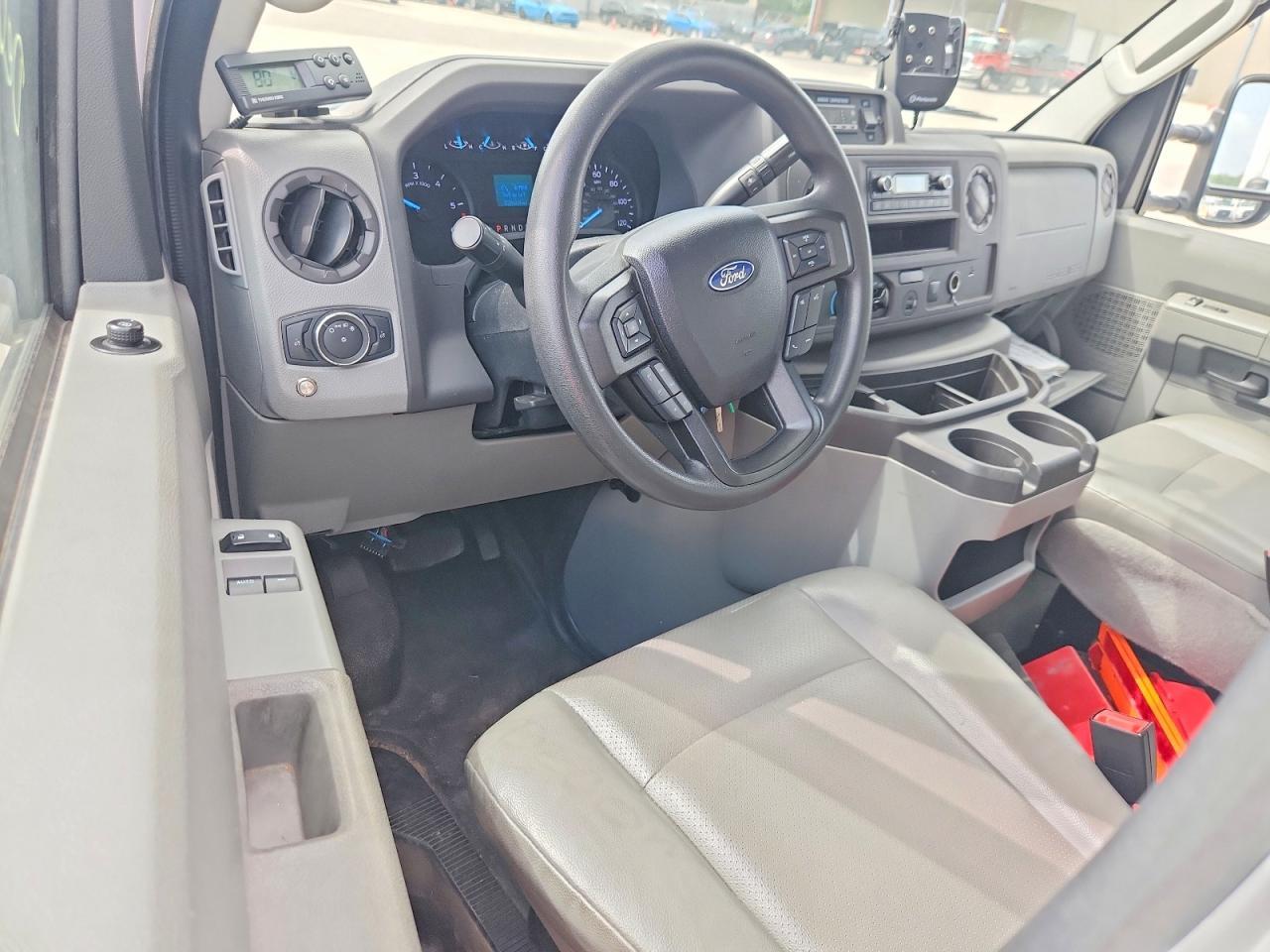 2023 FORD E350 — Фото 8 из 13