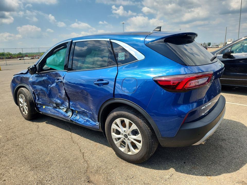 1FMCU0GN3PUA13973 2023 FORD ESCAPE photo no. 2
