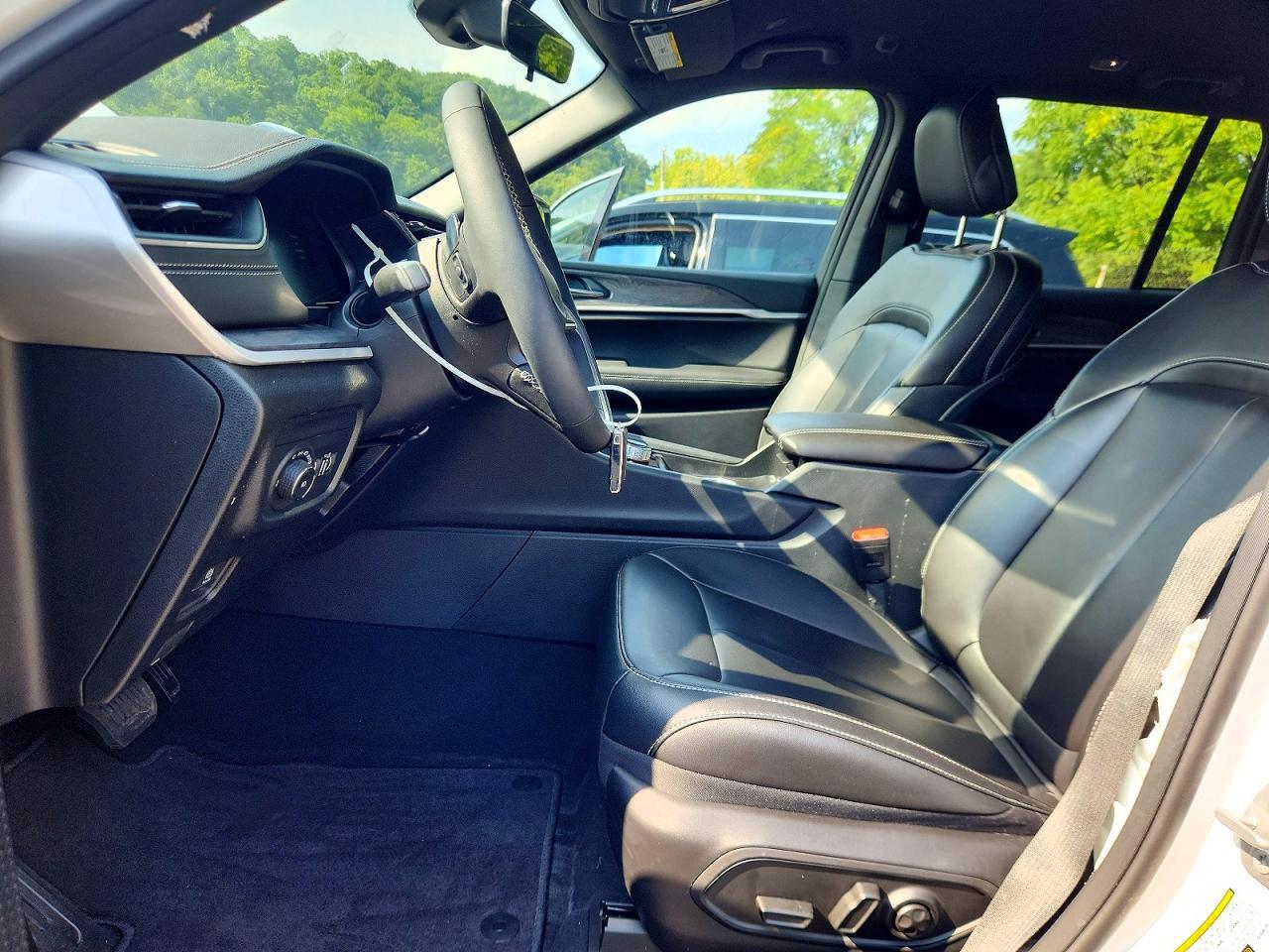 2025 JEEP GRAND CHEROKEE LIMITED — Фото 7 из 13