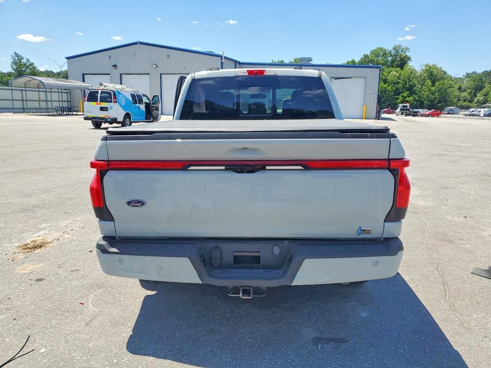 2023 FORD F150 LIGHTNING PRO — Фото 6 из 12