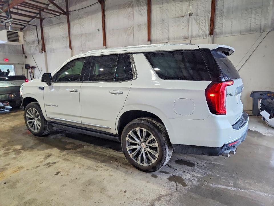2023 GMC YUKON DENALI — Фото 2 из 13