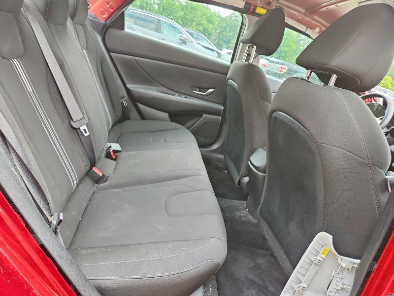 2023 HYUNDAI ELANTRA SEL — Фото 10 из 13