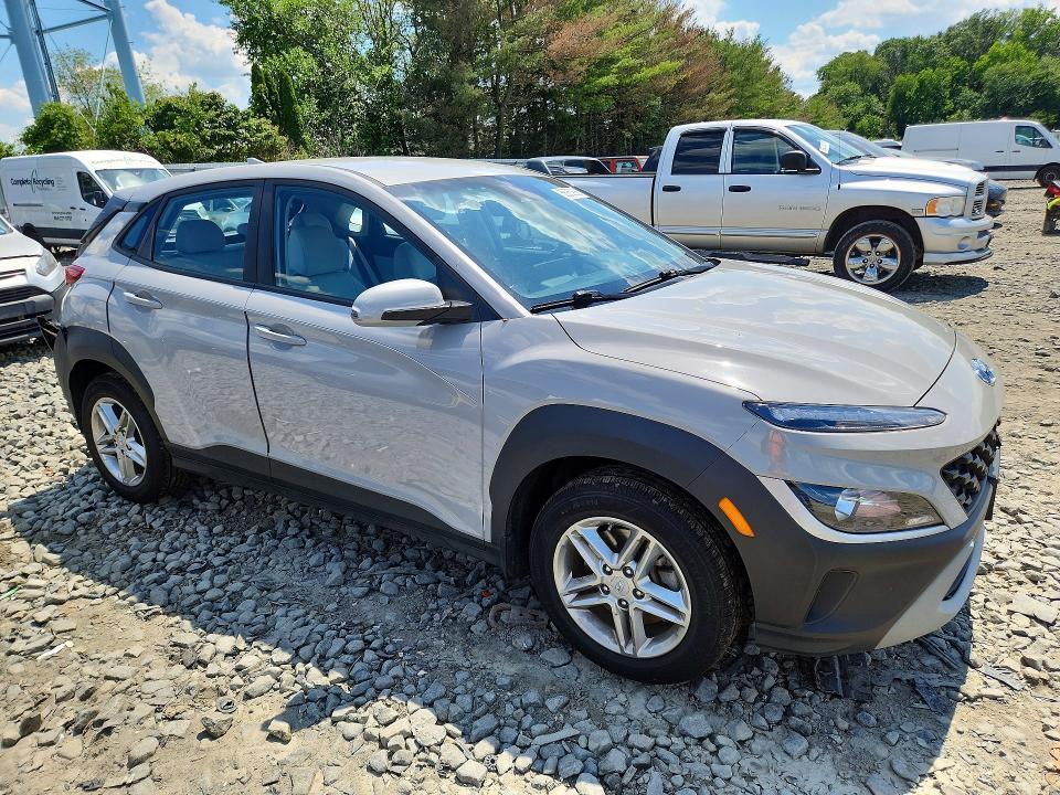 2023 HYUNDAI KONA SE — Фото 4 из 13