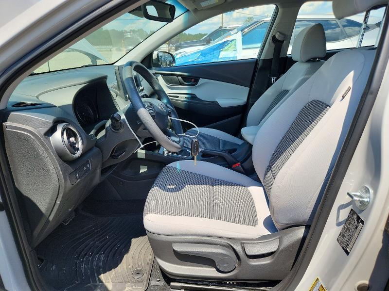 2023 HYUNDAI KONA SE — Фото 7 из 13