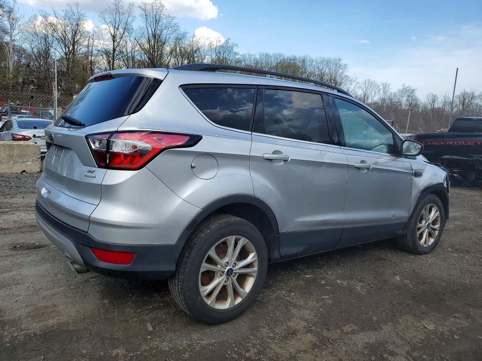 2018 FORD ESCAPE SE — Фото 3 из 12