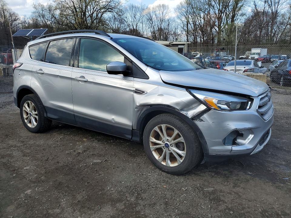 2018 FORD ESCAPE SE — Фото 4 из 12