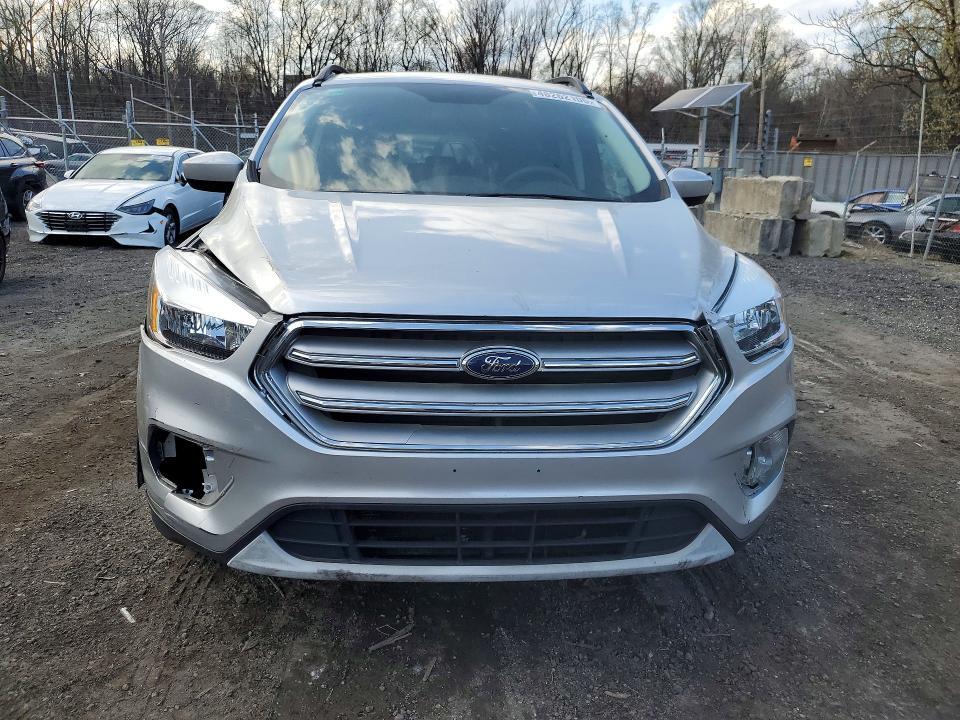 2018 FORD ESCAPE SE — Фото 5 из 12