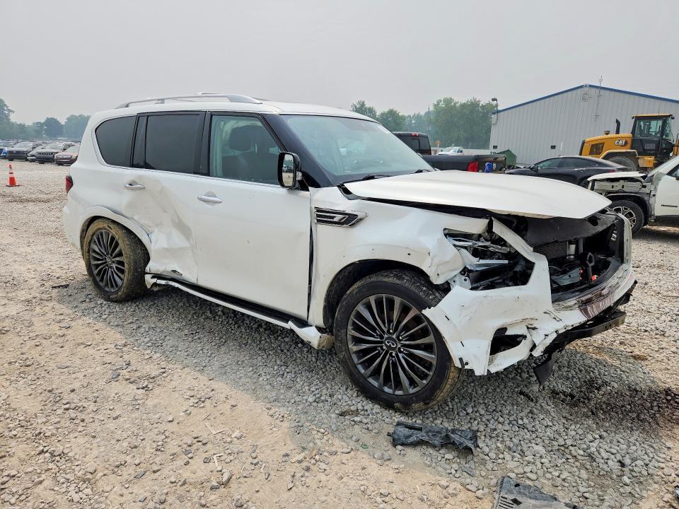 2023 INFINITI QX80 LUXE — Фото 4 из 14
