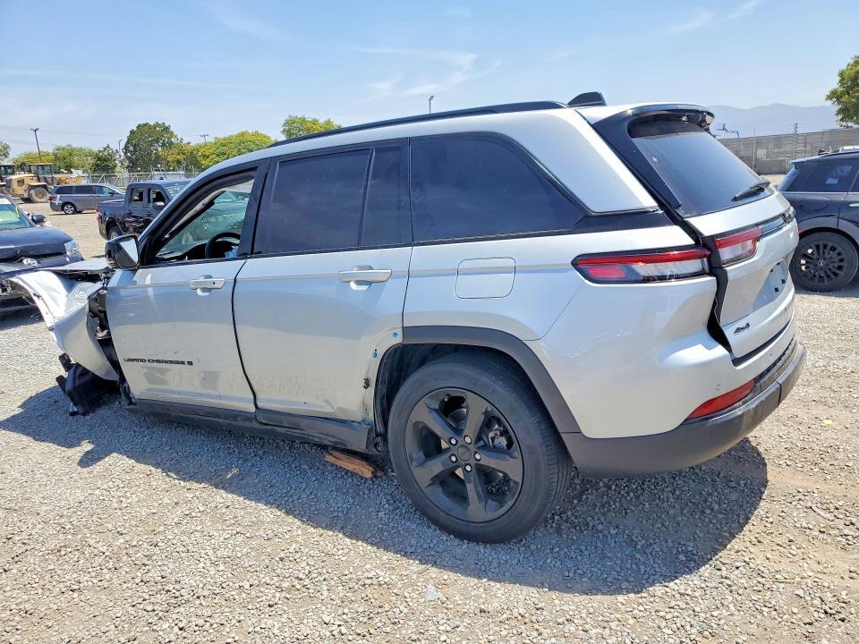 2023 JEEP GRAND CHEROKEE LAREDO — Фото 2 из 14