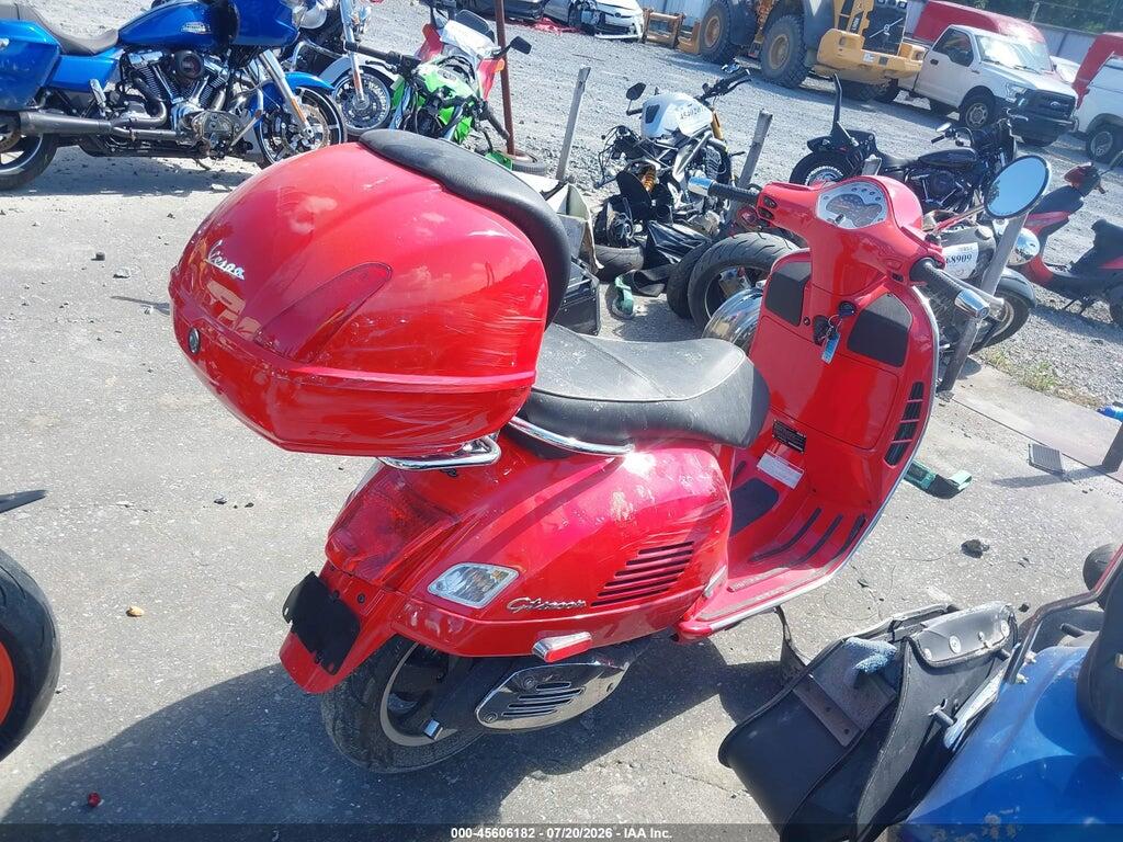 ZAPM459L6A5700740 2010 VESPA GTS photo no. 4