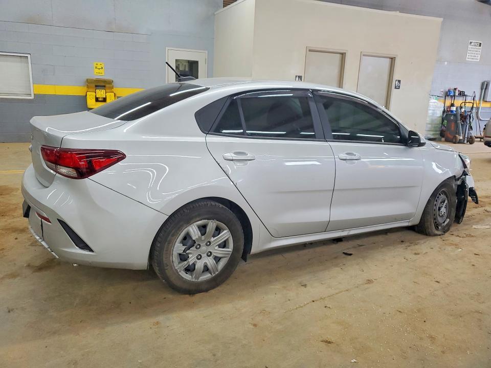 3KPA24AD2PE618655 2023 KIA RIO photo no. 3