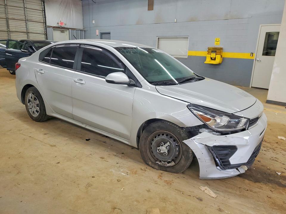 3KPA24AD2PE618655 2023 KIA RIO photo no. 4