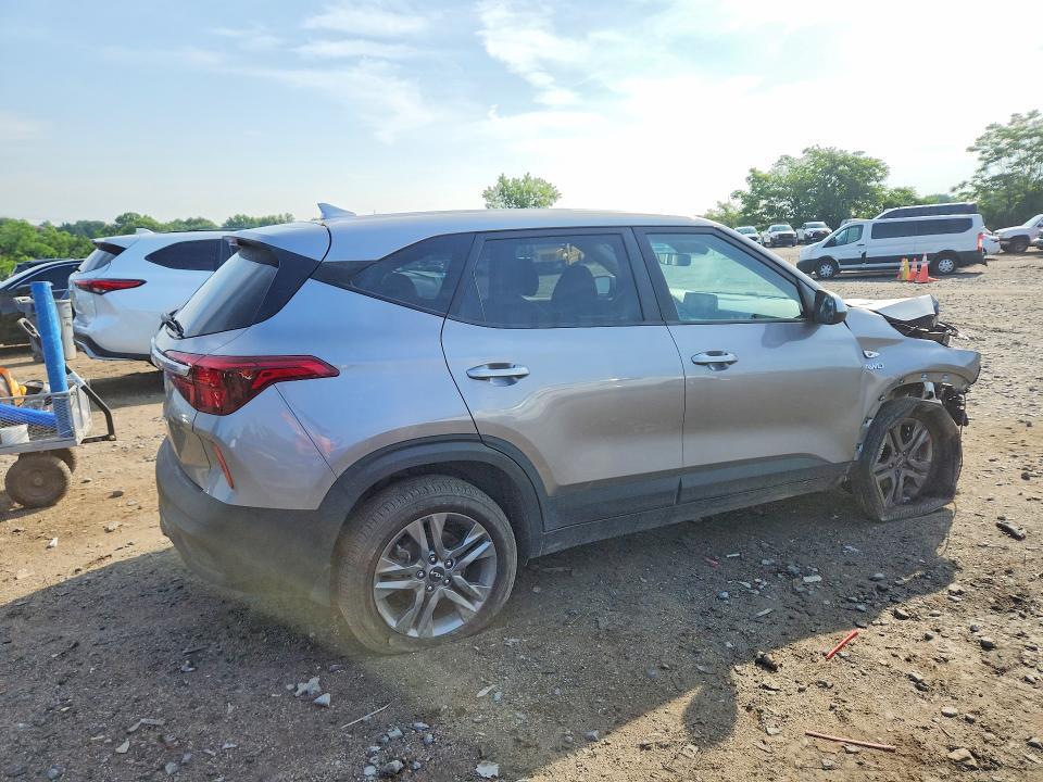 2023 KIA SELTOS LX — Фото 3 из 12