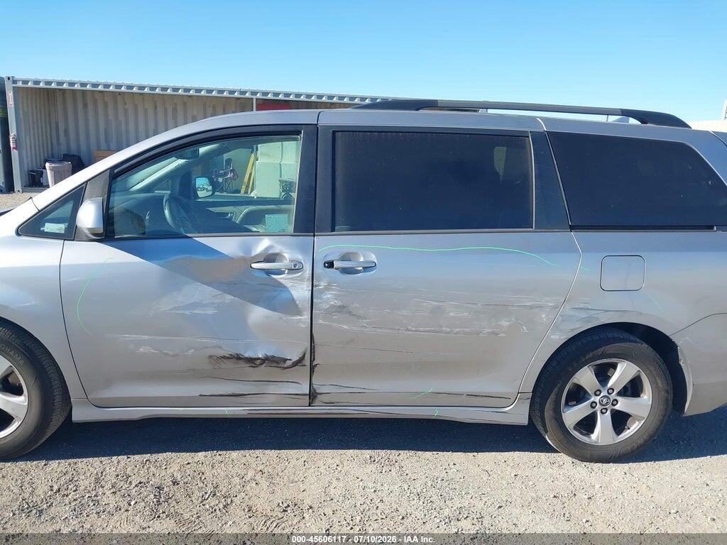 5TDKZ3DCXJS926697 2018 TOYOTA SIENNA photo no. 6