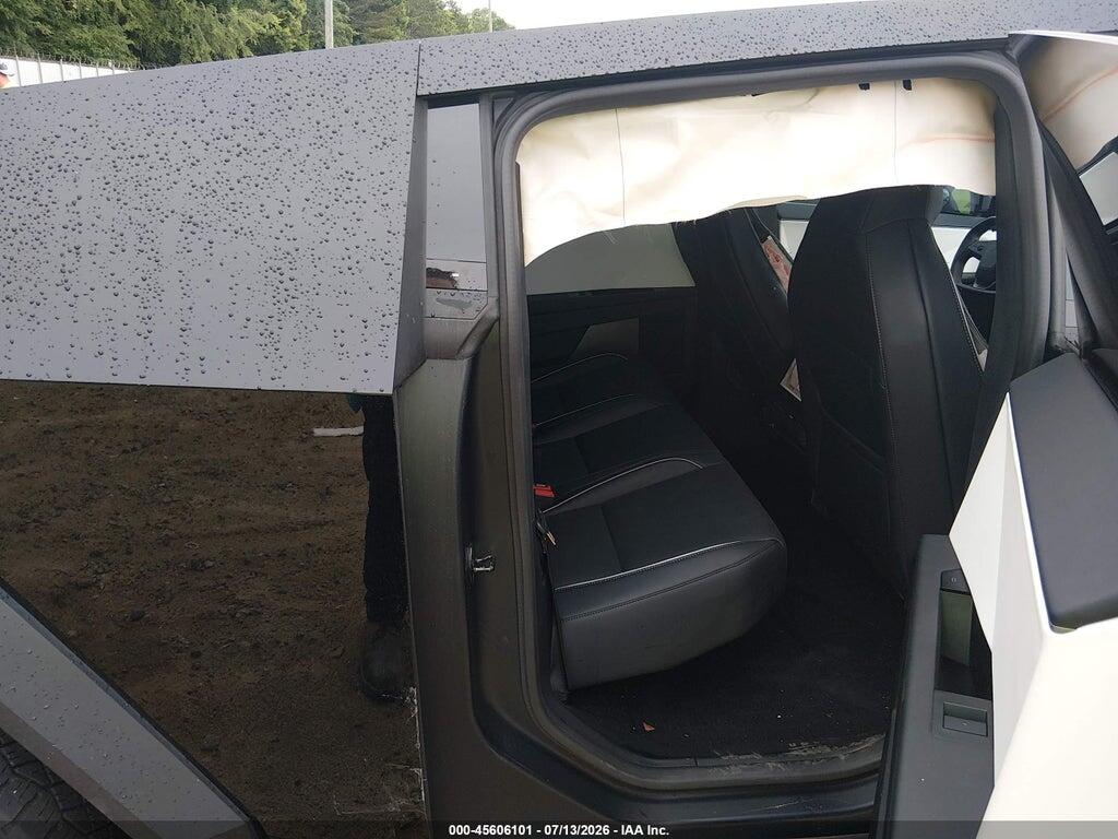 7G2CEHED9RA037534 2024 TESLA CYBERTRUCK photo no. 8