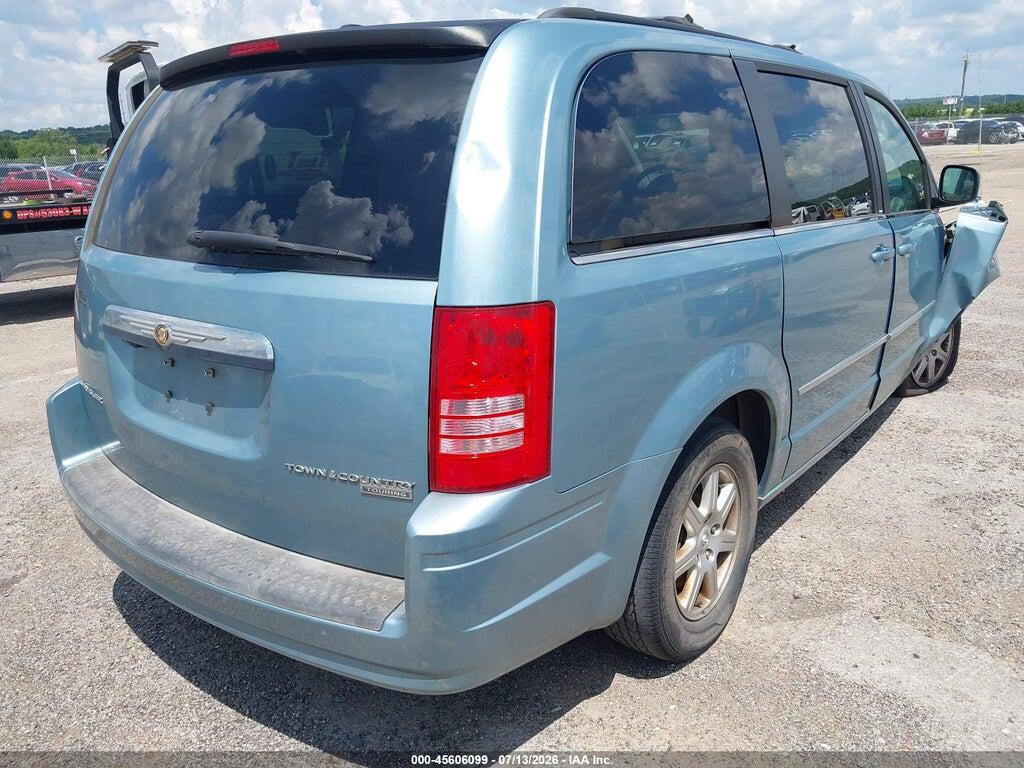 2A4RR5D11AR170690 2010 CHRYSLER TOWN & COUNTRY photo no. 4