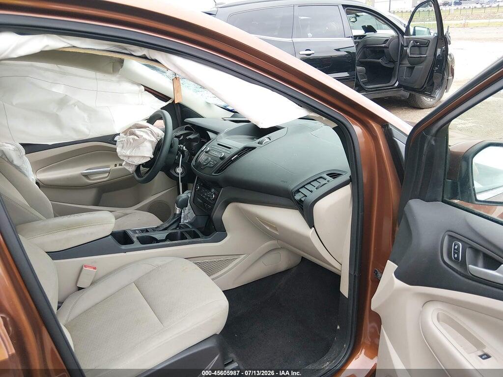 1FMCU0G9XHUA99190 2017 FORD ESCAPE photo no. 5