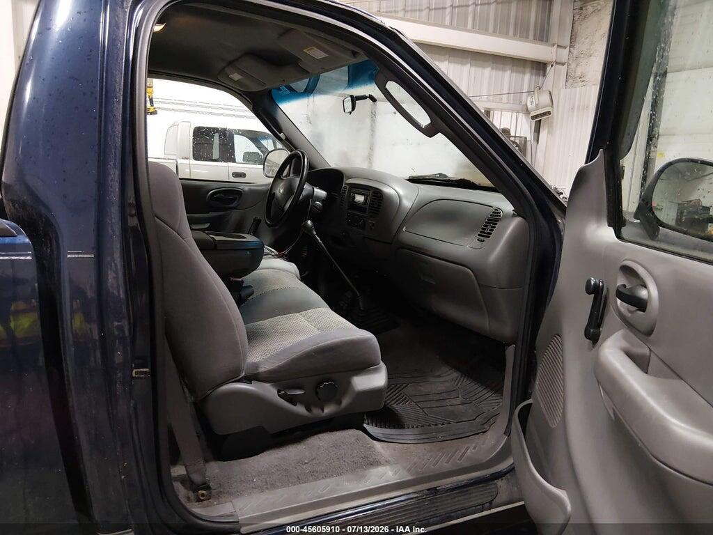 1FTRF18213NA33050 2003 FORD F-150 photo no. 5