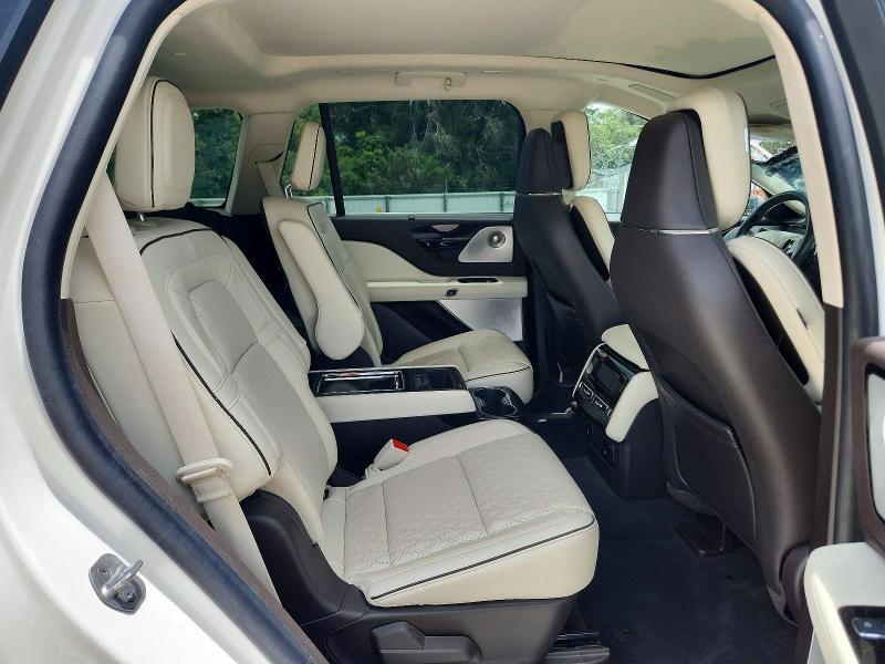 2023 LINCOLN AVIATOR BLACK LABEL — Фото 11 из 14