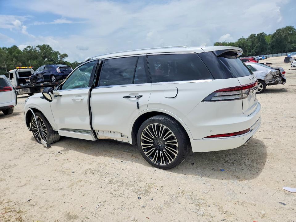 2023 LINCOLN AVIATOR BLACK LABEL — Фото 2 из 14