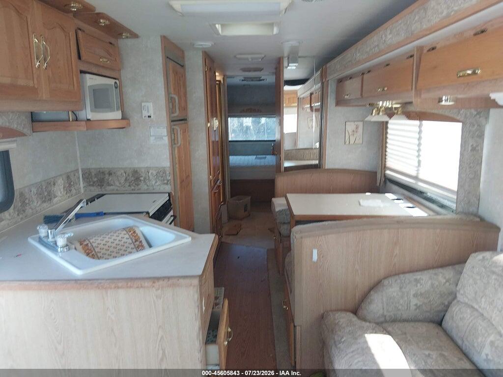 1FCNF53S610A07440 2001 FOREST RIVER WINDSONG photo no. 8