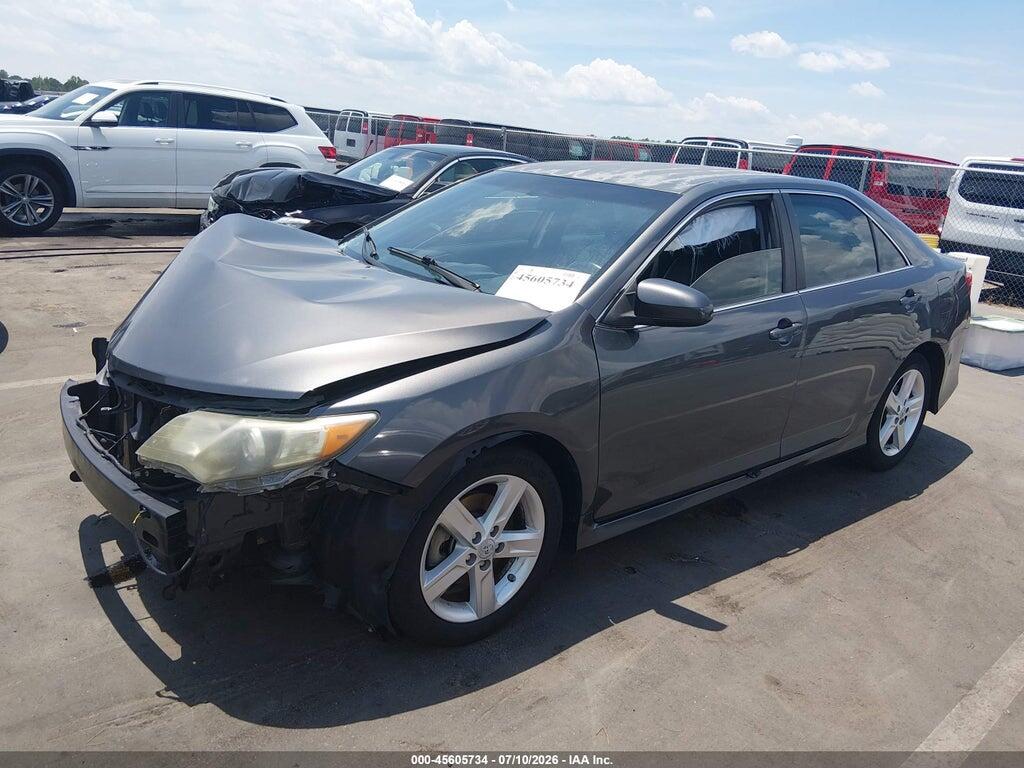 4T1BF1FK2CU157415 2012 TOYOTA CAMRY photo no. 2