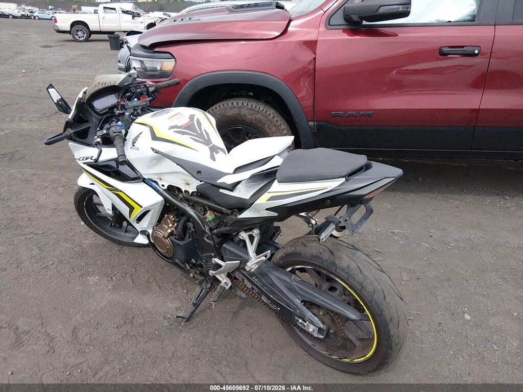 MLHPC6251M5200103 2021 HONDA CBR500 photo no. 3