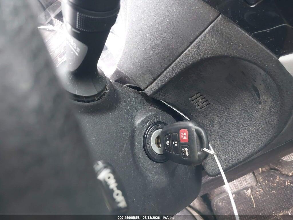 2T1BURHE3FC292307 2015 TOYOTA COROLLA photo no. 11
