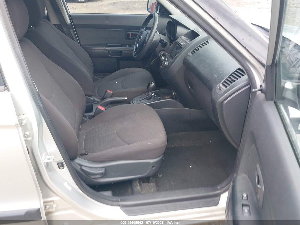 KNDJT2A57C7469096 2012 KIA SOUL photo no. 5