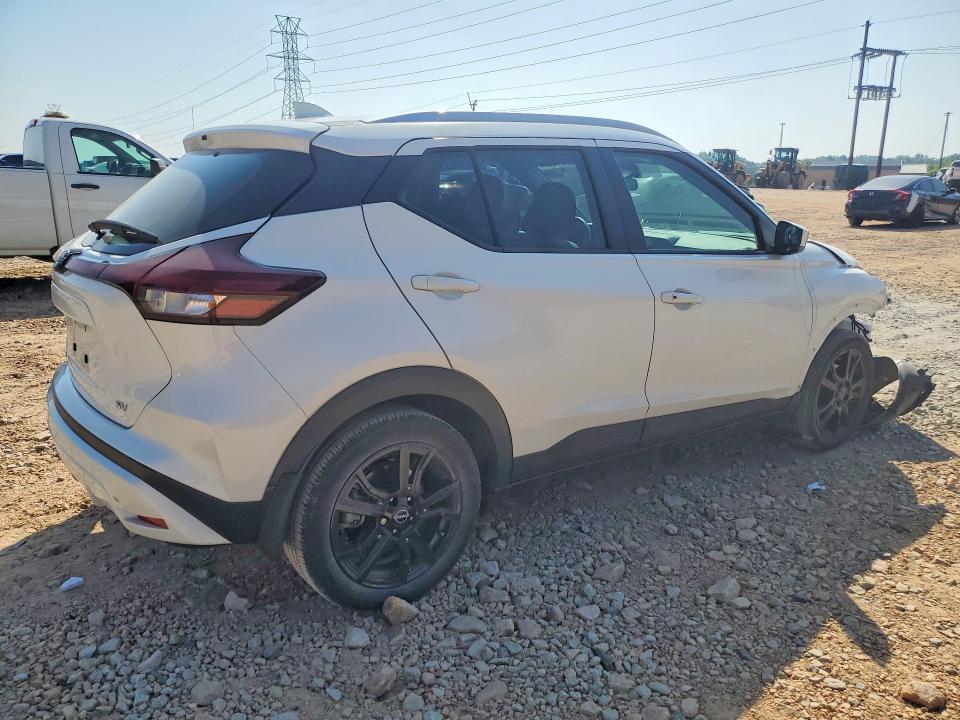 2023 NISSAN KICKS SV — Фото 3 из 14