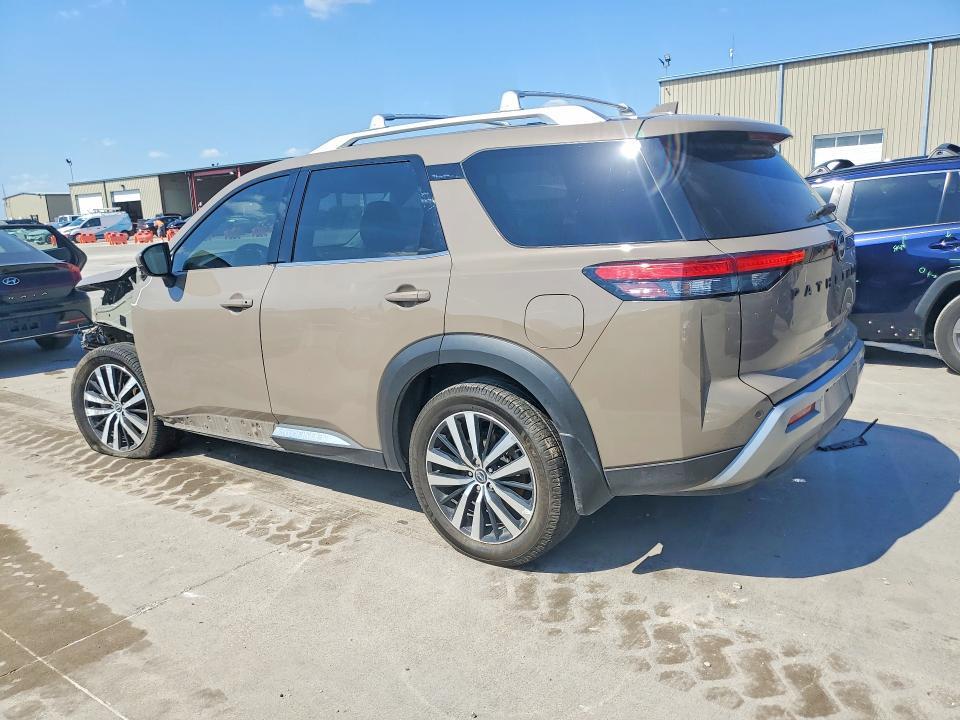 2023 NISSAN PATHFINDER PLATINUM — Фото 2 из 13