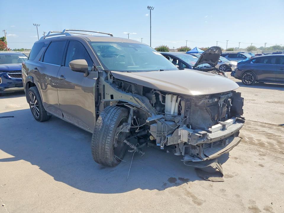 2023 NISSAN PATHFINDER PLATINUM — Фото 4 из 13