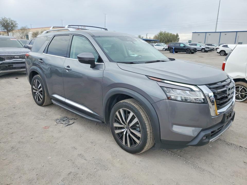 2023 NISSAN PATHFINDER PLATINUM — Фото 4 из 13